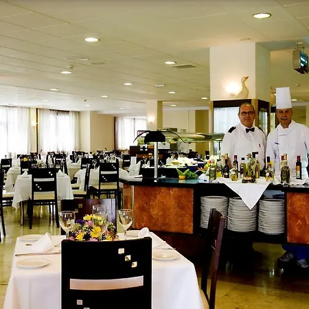Hotel Globales Patos Park 4*