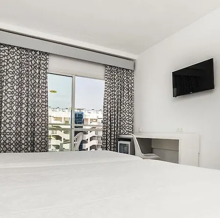Globales Patos Park 호텔 4*