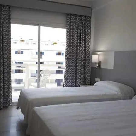 Globales Patos Park 4* 贝纳尔马德纳